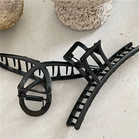Pinza per Capelli Minimalista in Lega Nero Opaco per Donna Design Geometrico a Croce Grande Fermaglio per Capelli Accessorio