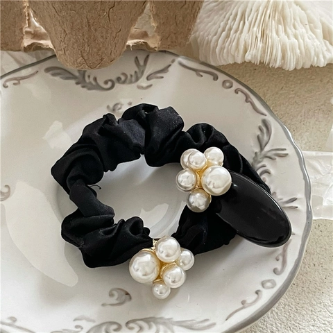 Set di Scrunchie in Raso Nero e Fermaglio per Capelli Ovale Con Perla Artificial di Imitazione Accessori per Capelli Stile Vintage Francese da Donna