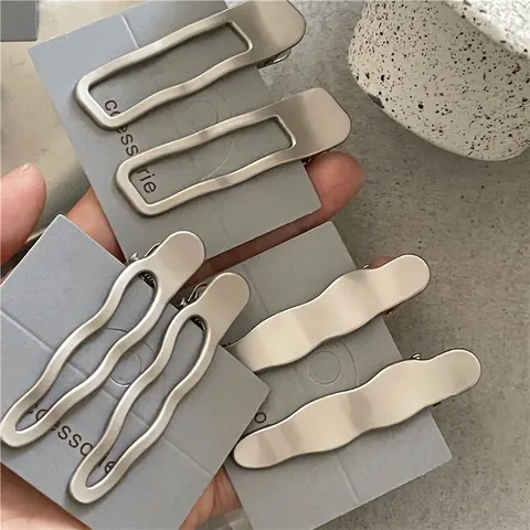 Ensemble de Pinces à Cheveux Minimalistes en Alliage d'Argent Mat Géométrique Creux Bec de Canard Bijoux de Cheveux pour Femmes