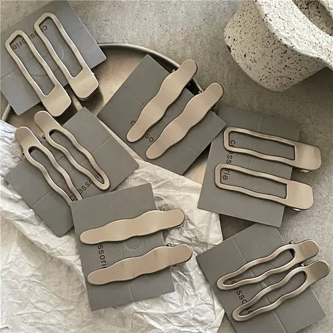 Ensemble de Pinces à Cheveux Minimalistes en Alliage d'Argent Mat Géométrique Creux Bec de Canard Bijoux de Cheveux pour Femmes