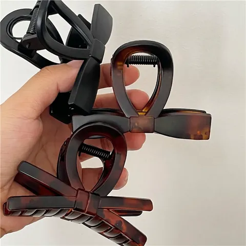 Vintage Tortoiseshell Bow Hair Claw Clip For Women Plastic Large Cross Hair Clamp Elegant Fashion Hair Accessories For Daily Wear
