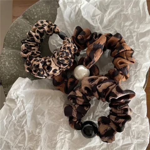 Coleteros de Tela con Estampado de Leopardo Vintage para Mujer Gomas de Pelo de Tela Hechas a Mano con Cuentas de Perlas Artificiales