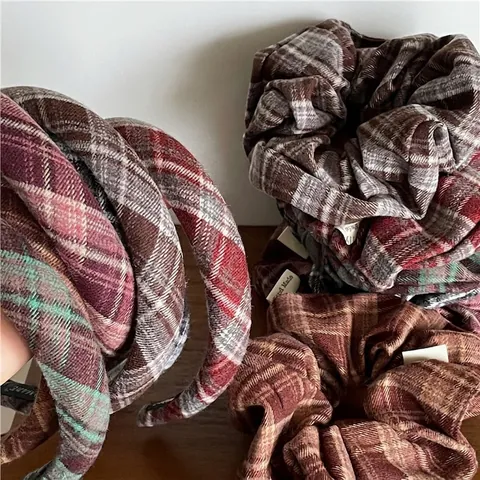 Serre-Tête en Tissu à Carreaux Rétro Rembourré Large Classique Tartan Choucou Vintage Preppy Accessoires Cheveux Pour Femmes