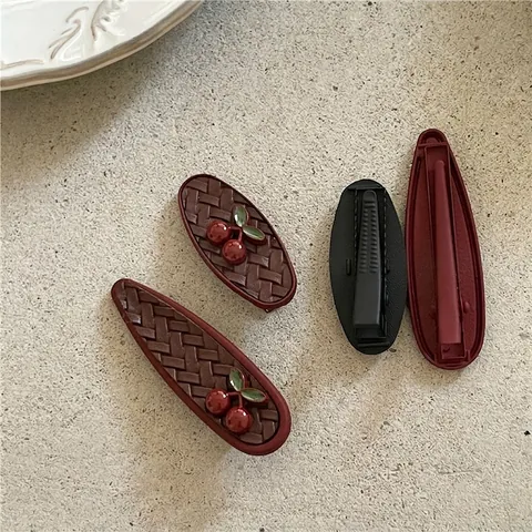 Vintage PU-Leder Gewebte Haarspangen Süße Kirsch Entenschnabel-Clips Koreanischer Stil Fruchtmuster Haarschmuck Für Damen Mädchen