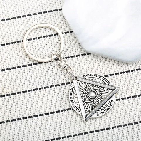 Vintage Zinklegering Alziend Oog Sleutelhanger Vrijmetselaar Hanger Retro Punk Gotische Auto Tas Decoratie Accessoires Cadeau