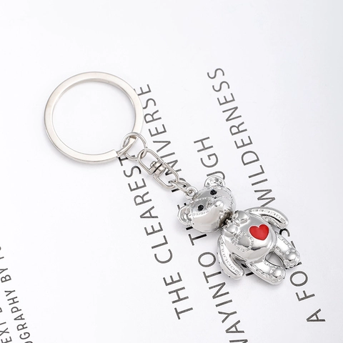Llavero De Oso Mecánico Con Corazón Rojo Aleación De Zinc Plata Textura De Costura Colgante De Mochila Dibujos Animados Regalo