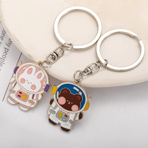 Space Astronaut Bear Rabbit Keychain Zinc Alloy Enamel Cartoon Keyring Bag Pendant Couple BFF Decorative Gift Accessories
