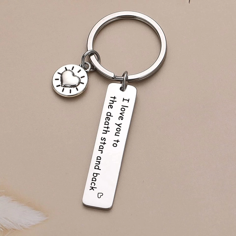 Portachiavi Inciso in Acciaio Inossidabile I Love You To The Death Star And Back Anello in Metallo a Cuore Regalo per Coppie