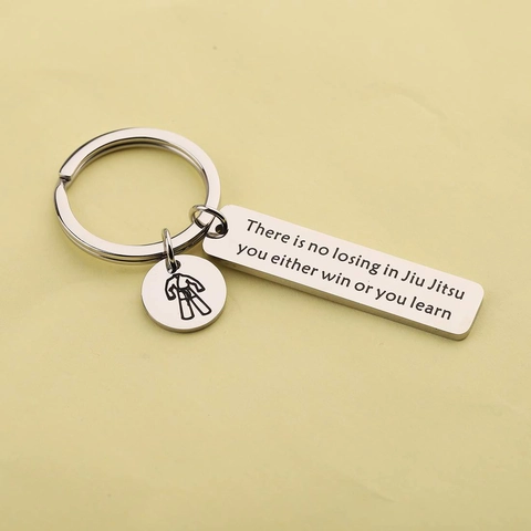 Porte-clés Jiu Jitsu en Acier Inoxydable Citation de Motivation Arts Martiaux Icône Uniforme Gi Anneau Porte-clés Cadeau Fan Sport Argent