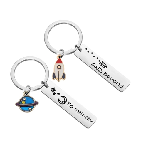 Juego De Llaveros Grabados To Infinity And Beyond Para Parejas Amigos Acero Inoxidable Cohete Planeta Espacio Joyería Regalo San Valentín