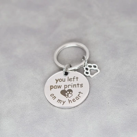 Portachiavi Commemorativo per Animali in Acciaio Inossidabile Con Incisione You Left Paw Prints On My Heart Pendente Tondo Argento
