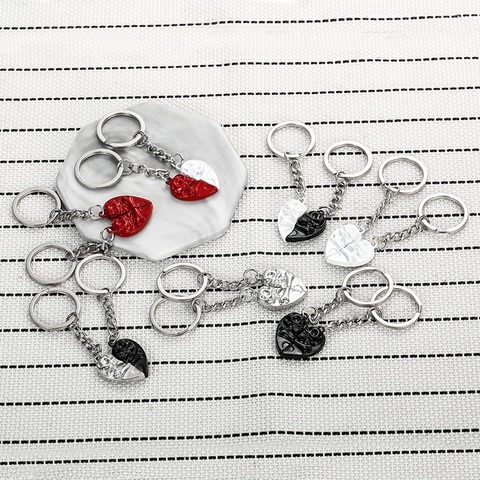 Vintage Skull Heart Magnetic Couple Keychain Zinc Alloy Gothic Punk Split Heart Key Ring For Lovers Best Friends Gift