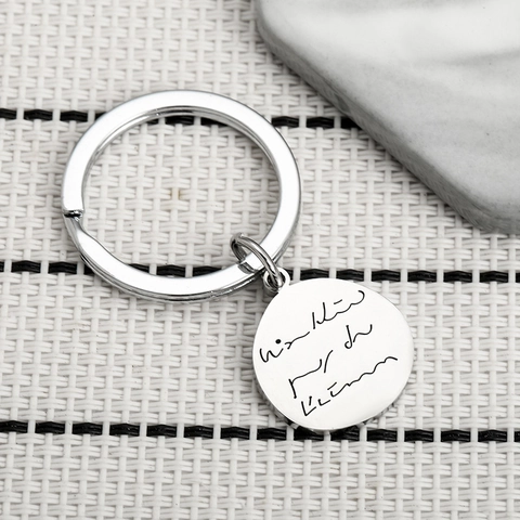 Minimalistische Roestvrijstalen Sleutelhanger Met Ronde Hanger Gegraveerde Tekst Voor Rugzak Auto Sleutel Modern Art Cadeau