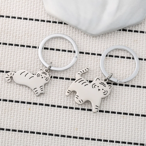 Porte-clés Tigre Dessin Animé en Acier Inoxydable Pendentif Sac à Dos Animal Mignon Porte-clés pour Couples Amis Cadeau