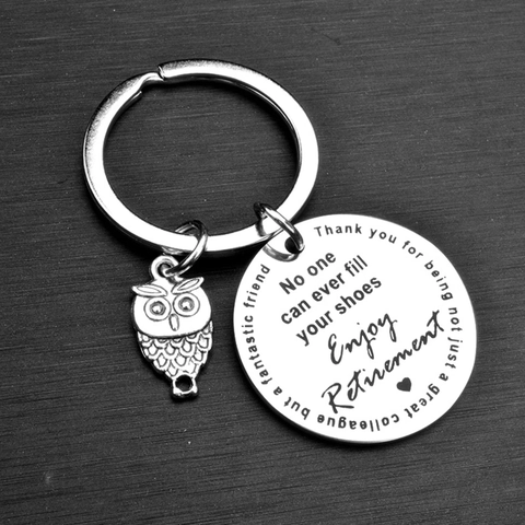 Porte-clés Chouette en Acier Inoxydable Cadeau de Retraite pour Collègues Amis Pendentif Rond Gravé Anneau Porte-clés Métal