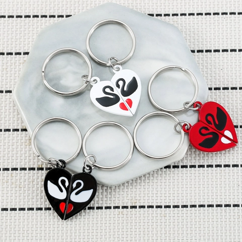 Portachiavi per Coppie a Forma di Cuore Magnetico con Cigno in Lega di Zinco Pendente a Goccia di Smalto Regalo di San Valentino