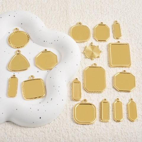 Base per Ciondolo Geometrico in Acciaio Inossidabile 304 Placcato Oro 18K Galvanica Sottovuoto Ciondolo Vuoto Irregolare per Accessori Creazione Gioielli Fai da Te