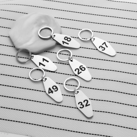 Llavero Numerado de Acero Inoxidable en Forma de Rombo Etiqueta de Identificación de Metal para Habitación de Hotel Equipaje Oficina Clasificación Plateado
