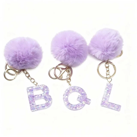 Portachiavi con Lettera in Resina Viola con Pompon in Ecopelliccia Anello in Metallo Dorato Pendente Iniziale con Glitter