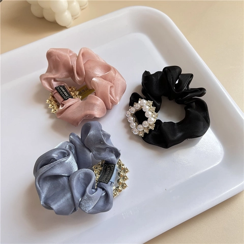 Elegante Scrunchie in Satin Con Perla Artificiale Strass Fibbia Quadrata Stile Coreano Elastico per Capelli Donna