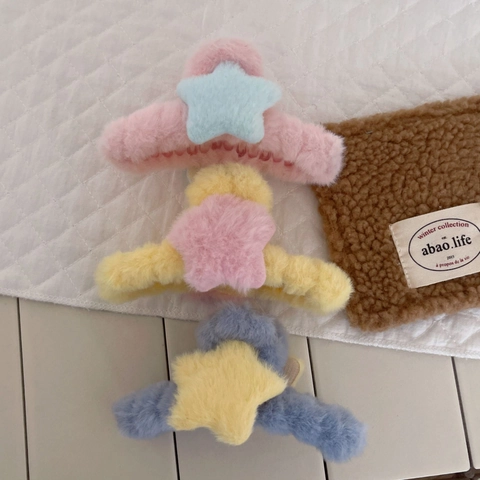 Pinza de Pelo de Felpa con Estrella en Color Macaron para Mujer Pinza de Tiburón de Pentagrama Suave Accesorios de Invierno