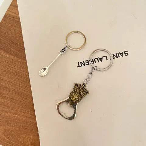 Vintage Metalen Kroon Leeuwenkop Flesopener En Lepel Sleutelhanger Retro Legering Sleutelring Hangende Decoratie Voor Heren Dames
