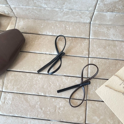 Elegante Kunstleren Strik Eendenbek Haarclip Voor Dames Handgemaakte Zoete Leren Strikknoop Zijclip Haaraccessoires