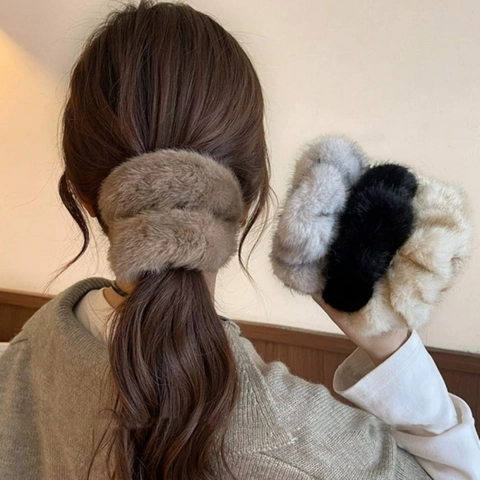 Oversized Faux Fur Plush Hair Scrunchie Soft Winter Warm Elastic Hair Tie Thick Ponytail Holder For Women Fashion Hair Accessories