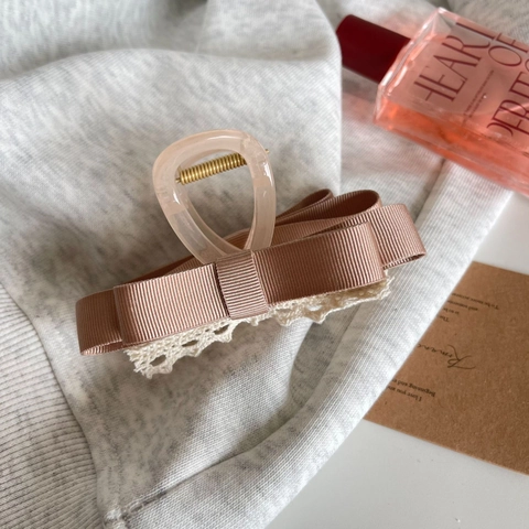 French Elegant Bowknot Hair Claw Clip Transparent Plastic Resin With Lace Ribbon Decoration Sweet Hair Accessories For Women