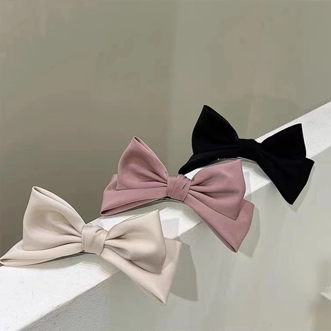 Pince à Cheveux Grand Nœud en Ruban de Satin de Style Japonais Fait à la Main Élégant Bowknot Clip à Ressort pour Femme Doux Accessoire Queue de Cheval