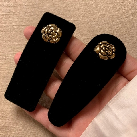 Molletta per Capelli in Velluto Nero Vintage Francese con Camelia per Donna Clip BB Fiore d'Oro Elegante Accessori per Capelli