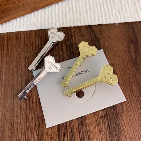Creatieve Hart Sleutel Vorm Metalen Haarclip Gepersonaliseerde Belettering Eendenbekclip Goud Zilver Mode Haaraccessoires Voor Dames