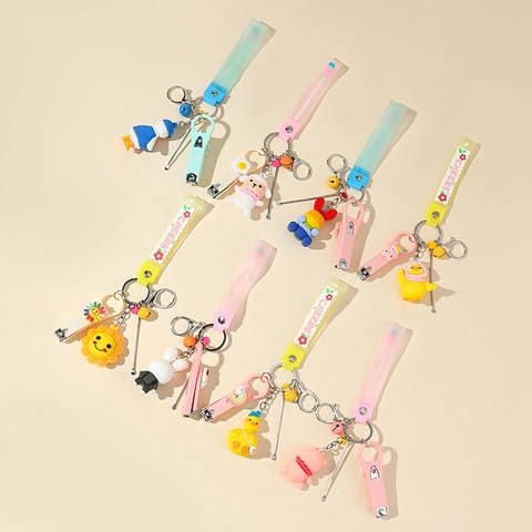 Cartoon Dier Multifunctionele Nagelknipper Oorreiniger Sleutelhanger Met Siliconen Band Draagbare Persoonlijke Verzorging Tool Decor