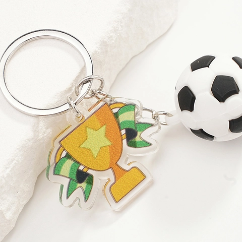 Kreativer 3D Fußball Trophäe Schlüsselanhänger Sportlicher PVC Acryl Schlüsselanhänger Anhänger Für Sportfans Souvenir Dekoration Geschenk