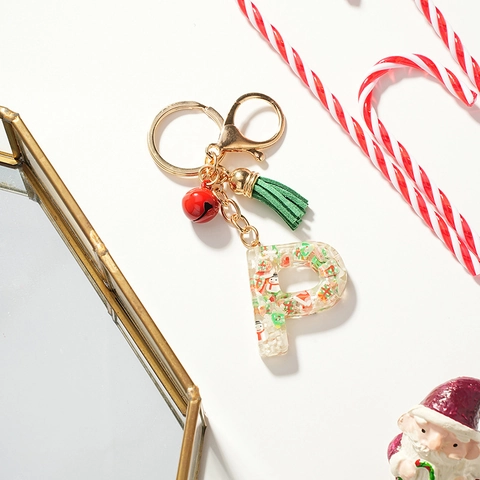 Porte-clés de Noël en Résine Lettre P Avec Gland Vert Cloche Rouge Fermoir Mousqueton Or Alphabet P Charme de Sac