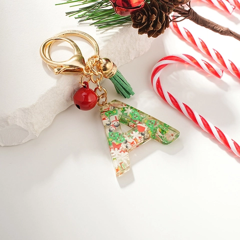 Portachiavi in Resina Lettera A con Albero di Natale e Pupazzo di Neve Trasparente Goccia di Colla con Campanello Rosso e Nappa Verde