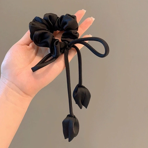 Scrunchie in Raso Nero Stile Francese Con Elegante Nastro a Streamer di Tulipani Nappa per Capelli Donna Accessori