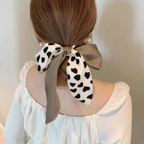 Chouchou à Nœud Élégant pour Femmes Avec Motif de Cœur Ruban Porte Queue de Cheval Satin Élastique Cheveux Imitation Künstliche Perle