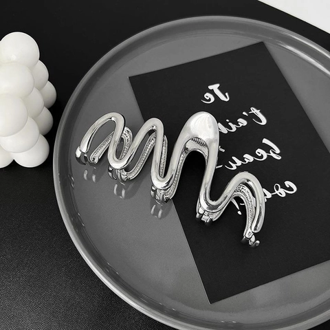 Minimalistische Haarkralle Mit Flüssigmetall Wellenlinie Koreanischer Stil Unregelmäßige Legierung Haarklammer Silber Gold Kopfschmuck