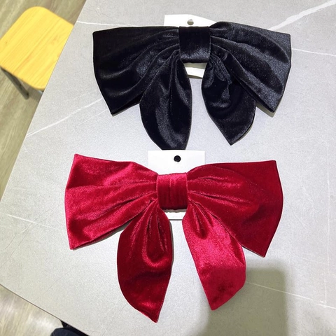 Oversized Velvet Bow Hair Clip For Women French Elegant Large Solid Color Back Of Head Ponytail Clip Hair Accessory Gift
