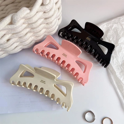 Large Acetate Hair Claw Clip Hollow Bow Shark Clip Glossy French Style Hair Accessories For Women Thick Hair Styling