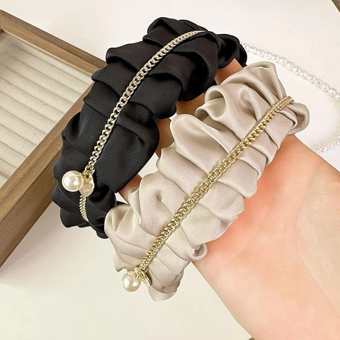 Vintage Pleated Satin Headband For Women With Metal Chain And Faux Artificial Pearl Pendant Elegant Solid Color Hair Band Accessory