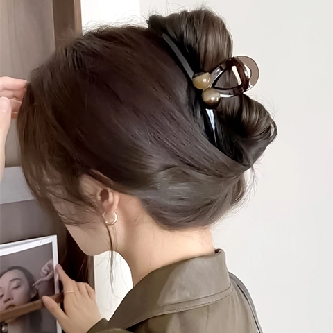 Large Acrylic Hair Claw Clip For Women Vintage Deep Brown Translucent Hair Accessory With Marble Pattern Beads Elegant Shark Clip