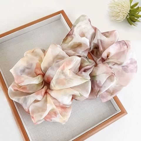 Κομψό Satin Scrunchie για Γυναίκες Απαλή Βαφή Ink Wash Floral Λάστιχο Μαλλιών Μεταξένιο Πλισέ Στήριγμα Αλογοουράς Αξεσουάρ Μαλλιών