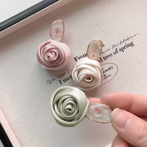 Fermaglio per Capelli a Forma di Rosa 3D Vintage Francese per Donna Elegante in Tessuto di Raso e Resina Floreale