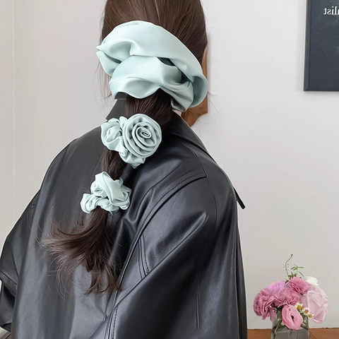 Elegante Elastico per Capelli in Satin con Fiore di Rosa Grande Intestino Anello per Capelli Donna Dolce Ins Stile Pieghettato Accessori