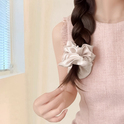 Elegant Satin Artificial Pearl Scrunchies Solid Color Elastic Hair Ties Vintage French Style Hair Accessories For Women Daily Party Hair Bands