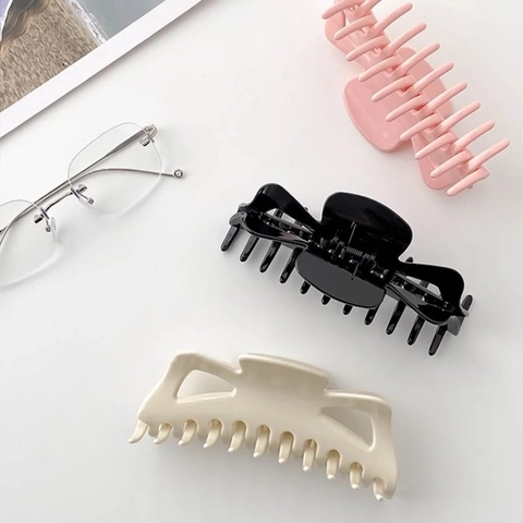 Extra Large French Style Plastic Hair Claw Clip Simple Solid Color Shark Clip For Women Thick Hair Styling Accessories