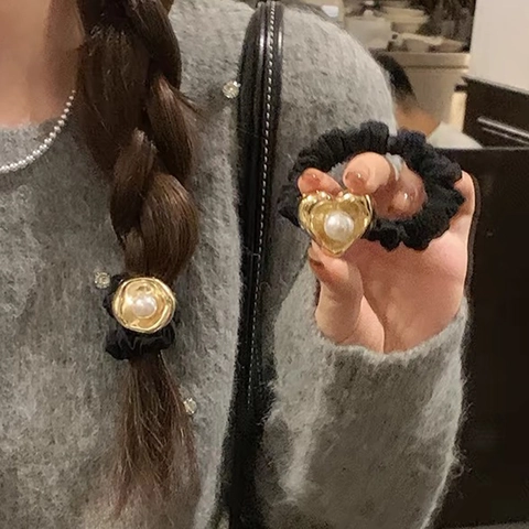 Scrunchie Vintage a Cerchio e Cuore in Metallo con Perla Artificiale Elegante Elastico per Capelli in Tessuto Nero Donna