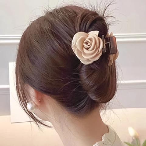 Simple Romantic Satin Flower Hair Claw Alloy Camellia Hair Clip Gentle Milk Tea Color Floral Headwear Accessory For Women